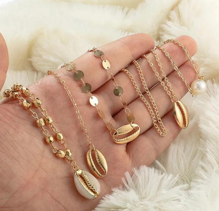 Bohemia Brillante: Collar de Múltiples Capas con Lentejuelas de Perlas