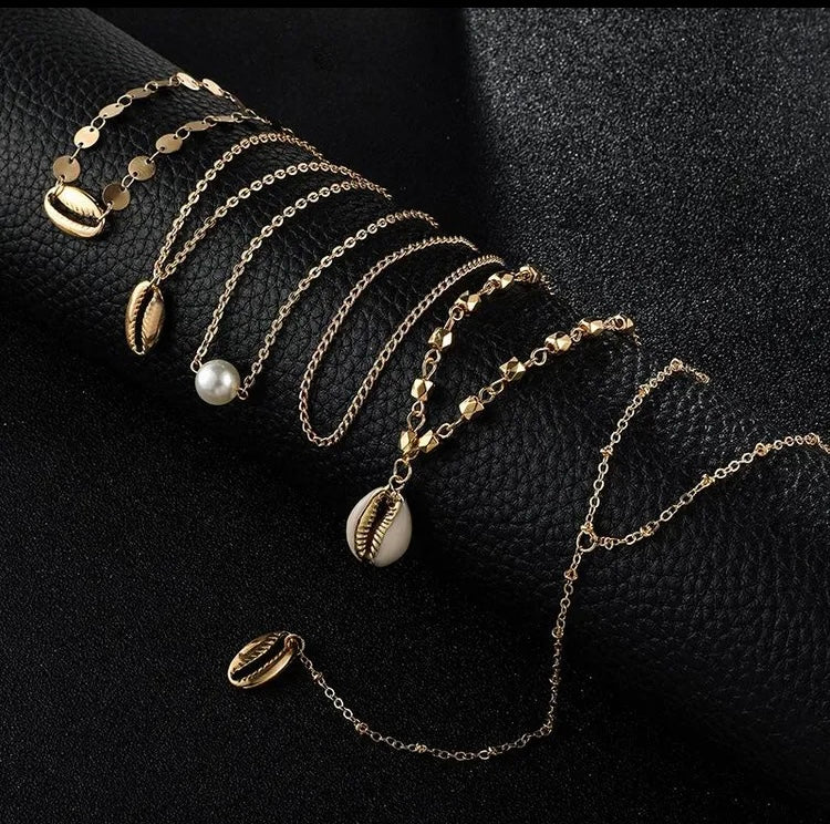 Bohemia Brillante: Collar de Múltiples Capas con Lentejuelas de Perlas