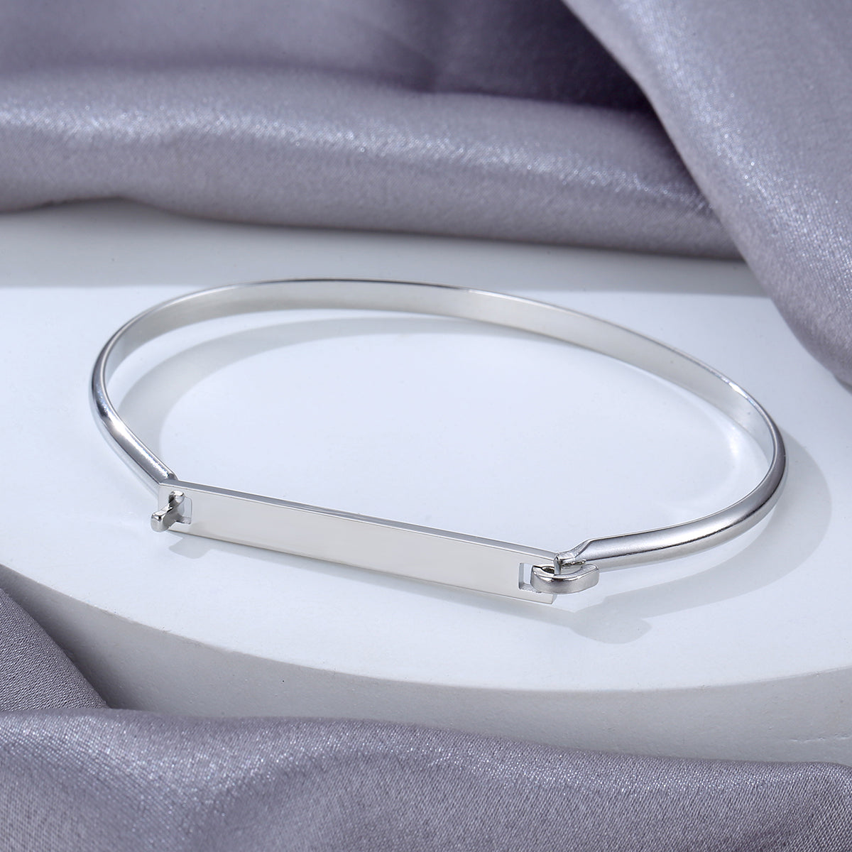 NUEVO - Brazalete de Acero Dorado o Plateado