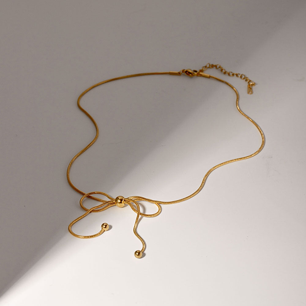 NUEVO - Cadena Dulce Encanto en Acero Inoxidable Estilo Bow Bañado en Oro