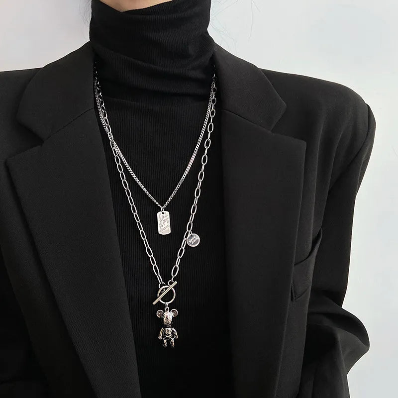 Collares Hip-Hop Osito de Capas: Estilo y Versatilidad Unisex