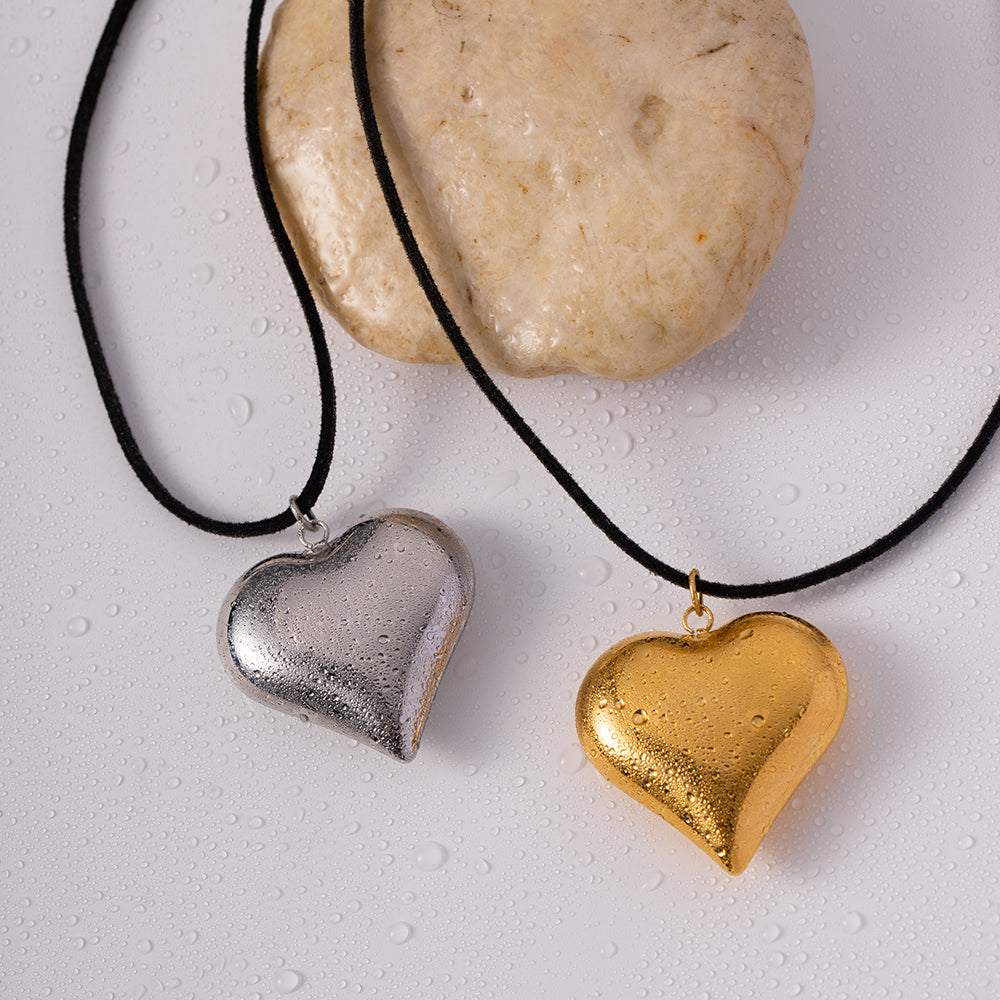 NUEVO - Collar Cuero Corazón Metalizado Dorado / Plateado
