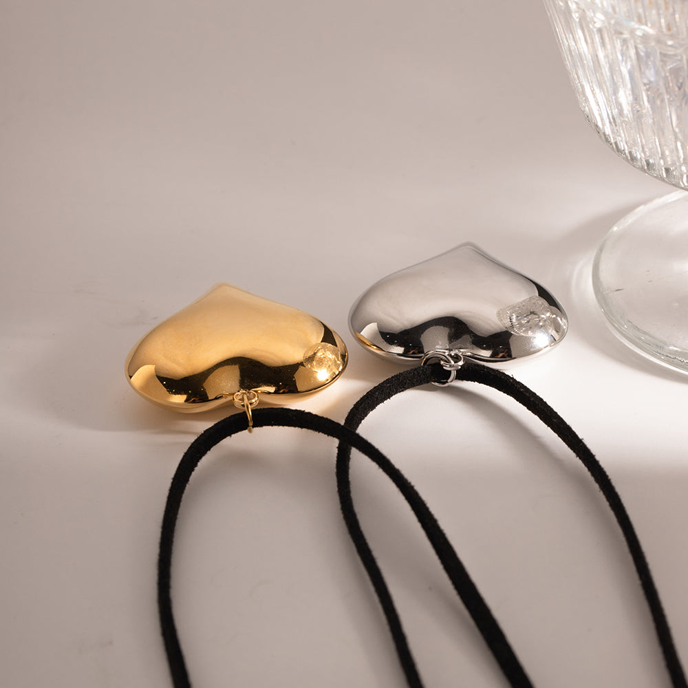 NUEVO - Collar Cuero Corazón Metalizado Dorado / Plateado
