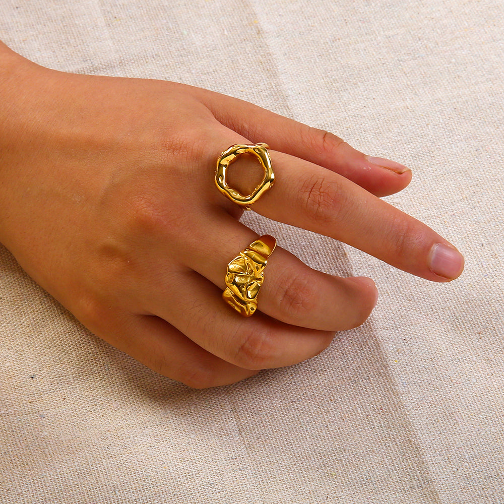 NUEVO - Aretes Pliegues Dorados en Acero Inoxidable Pulido Chapado En Oro De 18K