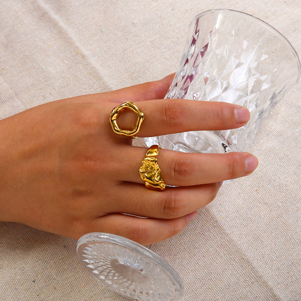 NUEVO - Aretes Pliegues Dorados en Acero Inoxidable Pulido Chapado En Oro De 18K